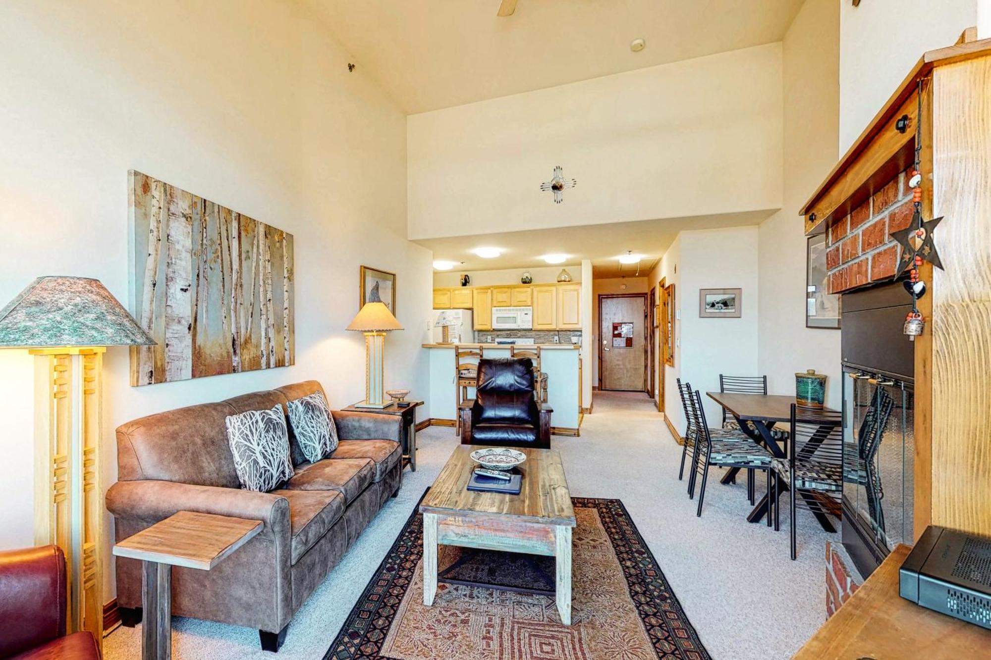 Hotel Dillon Commons Habitación foto
